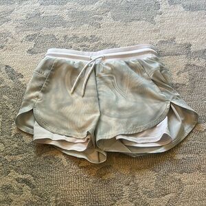 Target all in motion shorts•small•